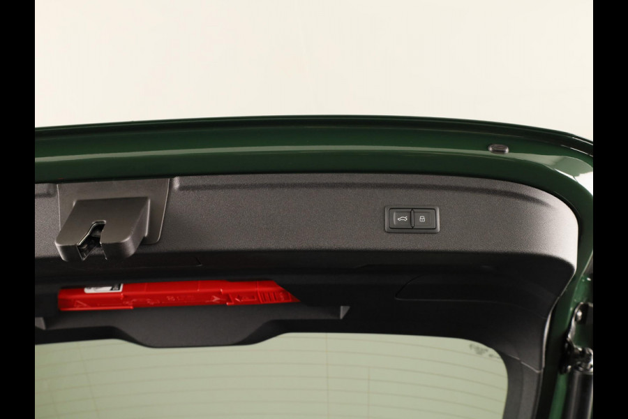 Audi RS 3 SPORTBACK Competition Limited 2.5 FSI 295 kW / 400 PK SB | 586 / 750  gelimiteerde oplage | Audi Exclusive Malachite Green | Panoramadak | Sonos | HUD |