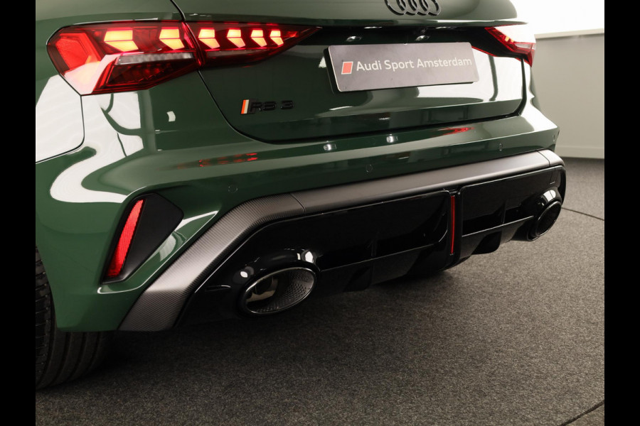 Audi RS 3 SPORTBACK Competition Limited 2.5 FSI 295 kW / 400 PK SB | 586 / 750  gelimiteerde oplage | Audi Exclusive Malachite Green | Panoramadak | Sonos | HUD |