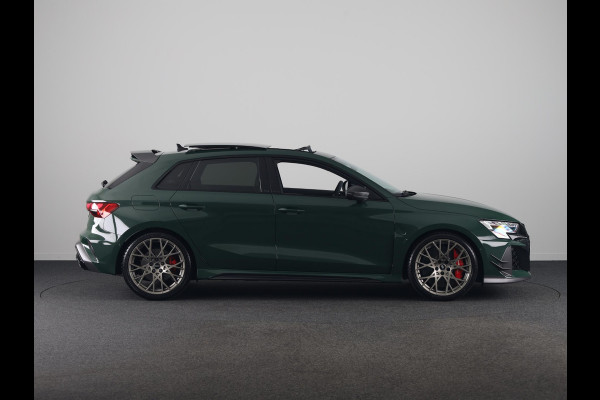 Audi RS 3 SPORTBACK Competition Limited 2.5 FSI 295 kW / 400 PK SB | 586 / 750  gelimiteerde oplage | Audi Exclusive Malachite Green | Panoramadak | Sonos | HUD |