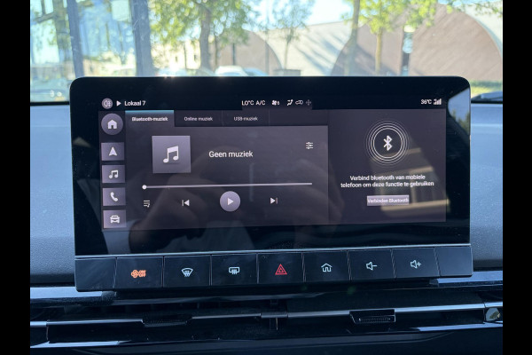MG Mg4 electric Luxury 64 kWh LONG RANGE | SOH 95% | 15.000KM | 360° CAMERA | STOEL & STUURVERWARMING | 7 JAAR MG GARANTIE T/M 07-2031 | ELEKTRISCHE STOEL | DODEHOEK SENSOR | ADAPTIVE CRUISE CONTROL|