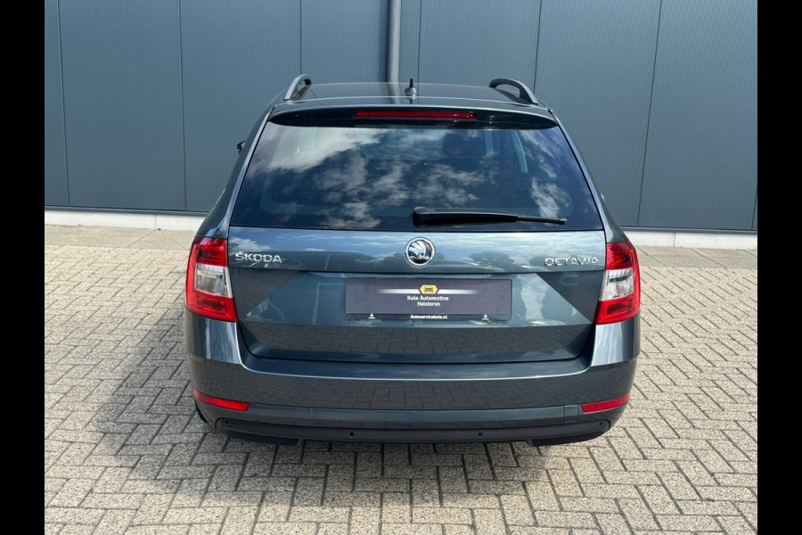 Škoda Octavia Combi 1.0 TSI Business * Parkeersensoren * Navigatie * Stoelverwarming *