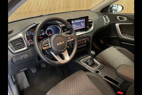 Kia Ceed 1.0 T-GDi DynamicLine|TREKHAAK|APPLE CARPLAY, ANDROID AUTO|STOEL-,STUURVERWARMING|CAMERA|CRUISE,CLIMATE|1E EIG.|INCL.BTW|