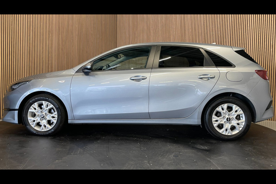 Kia Ceed 1.0 T-GDi DynamicLine|TREKHAAK|APPLE CARPLAY, ANDROID AUTO|STOEL-,STUURVERWARMING|CAMERA|CRUISE,CLIMATE|1E EIG.|INCL.BTW|