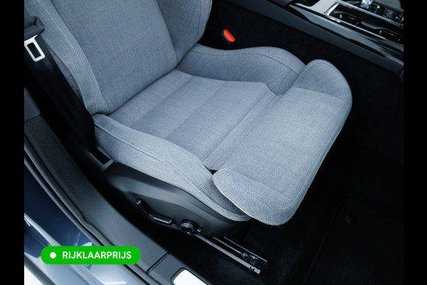 Volvo V60 2.0 T8 Plug-in hybrid AWD Ultimate Bright | Bowers & Wilkins | Panorama dak | Trekhaak | Stoel- Stuur en achterbankverw. | Head-up, Pilot assist, Elec. achterklep, 360 Camera, Electrische stoelen met geheugen