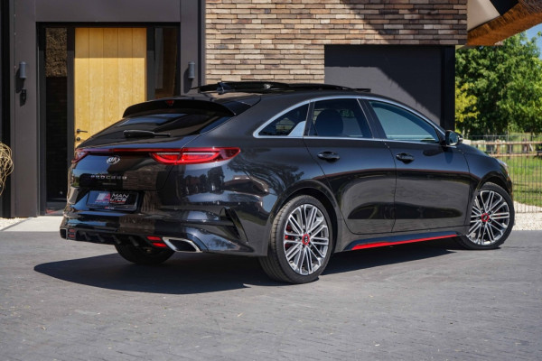 Kia ProCeed GT 1.6 T-GDI DCT/Pano/JBL/Memory/ACC/204PK