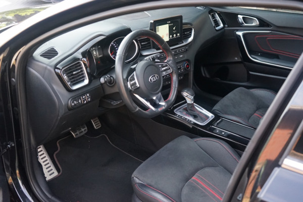 Kia ProCeed GT 1.6 T-GDI DCT/Pano/JBL/Memory/ACC/204PK