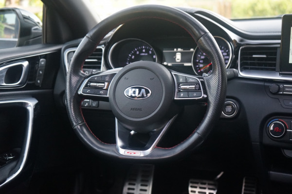 Kia ProCeed GT 1.6 T-GDI DCT/Pano/JBL/Memory/ACC/204PK