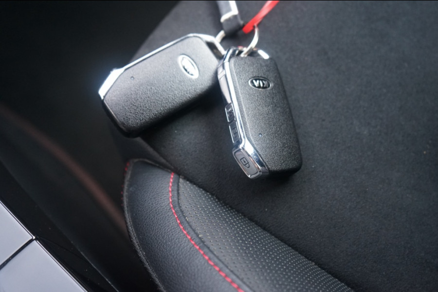 Kia ProCeed GT 1.6 T-GDI DCT/Pano/JBL/Memory/ACC/204PK