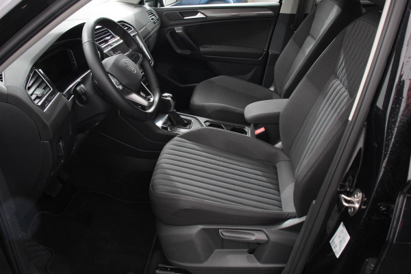 Volkswagen Tiguan Allspace 1.5 TSI 150pk DSG Life 7p. Navigatie Climate Control Trekhaak afneembaar Elektrische bedienbare achterklep Adaptieve Cruise Control Extra Getint Glas