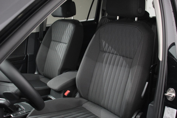 Volkswagen Tiguan Allspace 1.5 TSI 150pk DSG Life 7p. Navigatie Climate Control Trekhaak afneembaar Elektrische bedienbare achterklep Adaptieve Cruise Control Extra Getint Glas