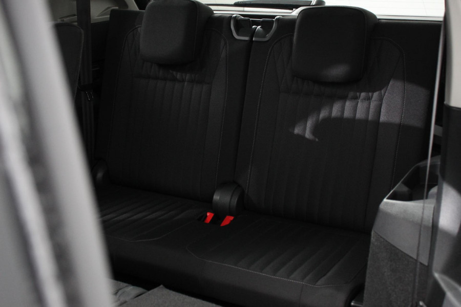 Volkswagen Tiguan Allspace 1.5 TSI 150pk DSG Life 7p. Navigatie Climate Control Trekhaak afneembaar Elektrische bedienbare achterklep Adaptieve Cruise Control Extra Getint Glas