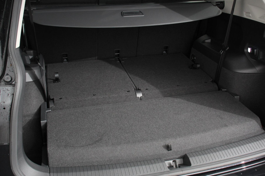 Volkswagen Tiguan Allspace 1.5 TSI 150pk DSG Life 7p. Navigatie Climate Control Trekhaak afneembaar Elektrische bedienbare achterklep Adaptieve Cruise Control Extra Getint Glas