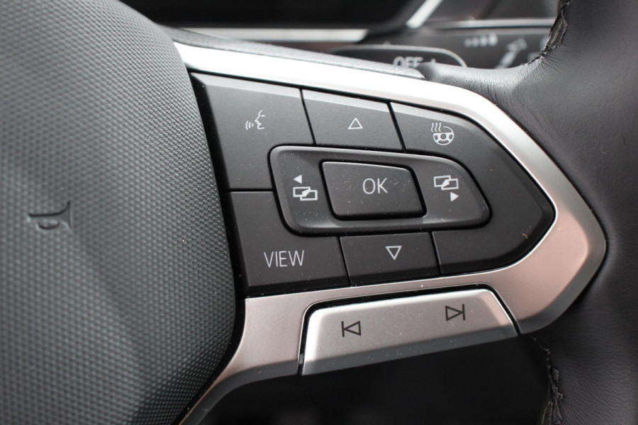 Volkswagen Tiguan Allspace 1.5 TSI 150pk DSG Life 7p. Navigatie Climate Control Trekhaak afneembaar Elektrische bedienbare achterklep Adaptieve Cruise Control Extra Getint Glas
