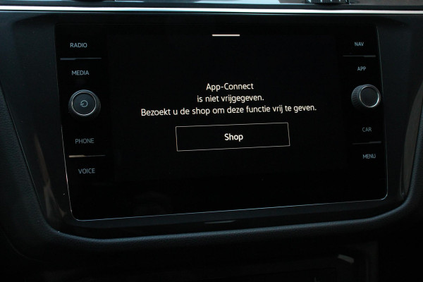 Volkswagen Tiguan Allspace 1.5 TSI 150pk DSG Life 7p. Navigatie Climate Control Trekhaak afneembaar Elektrische bedienbare achterklep Adaptieve Cruise Control Extra Getint Glas