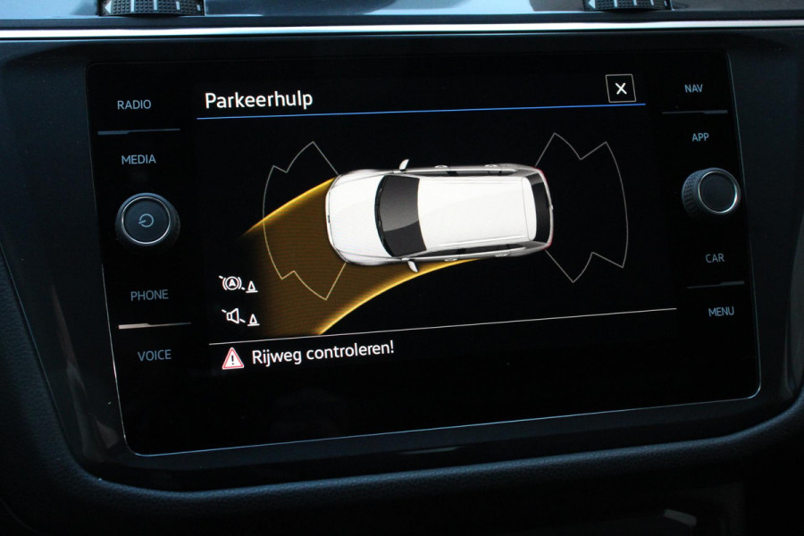 Volkswagen Tiguan Allspace 1.5 TSI 150pk DSG Life 7p. Navigatie Climate Control Trekhaak afneembaar Elektrische bedienbare achterklep Adaptieve Cruise Control Extra Getint Glas