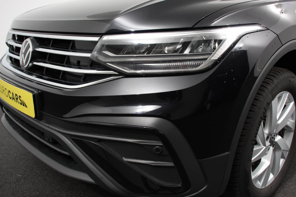 Volkswagen Tiguan Allspace 1.5 TSI 150pk DSG Life 7p. Navigatie Climate Control Trekhaak afneembaar Elektrische bedienbare achterklep Adaptieve Cruise Control Extra Getint Glas