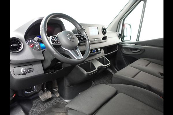 Mercedes-Benz Sprinter 315 CDI Automaat L2H2 PRO Airco MBUX Navigatie Adaptive Cruise Control Leder PDC VA + Camera Trekhaak 3500kg Comfortstoel