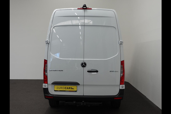 Mercedes-Benz Sprinter 315 CDI Automaat L2H2 PRO Airco MBUX Navigatie Adaptive Cruise Control Leder PDC VA + Camera Trekhaak 3500kg Comfortstoel