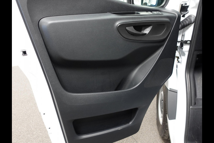 Mercedes-Benz Sprinter 315 CDI Automaat L2H2 PRO Airco MBUX Navigatie Adaptive Cruise Control Leder PDC VA + Camera Trekhaak 3500kg Comfortstoel
