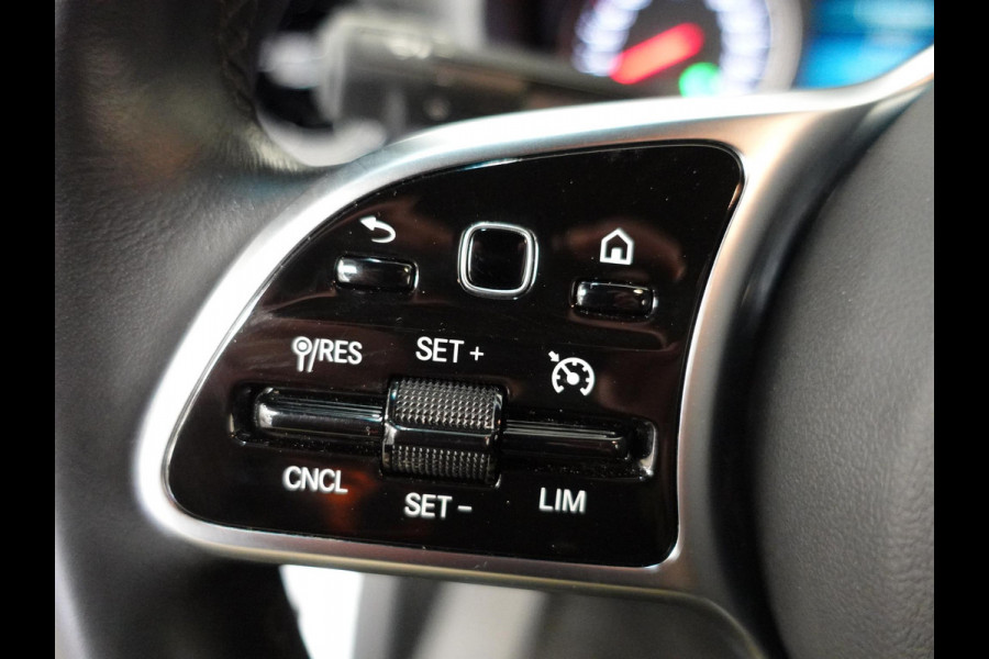 Mercedes-Benz Sprinter 315 CDI Automaat L2H2 PRO Airco MBUX Navigatie Adaptive Cruise Control Leder PDC VA + Camera Trekhaak 3500kg Comfortstoel