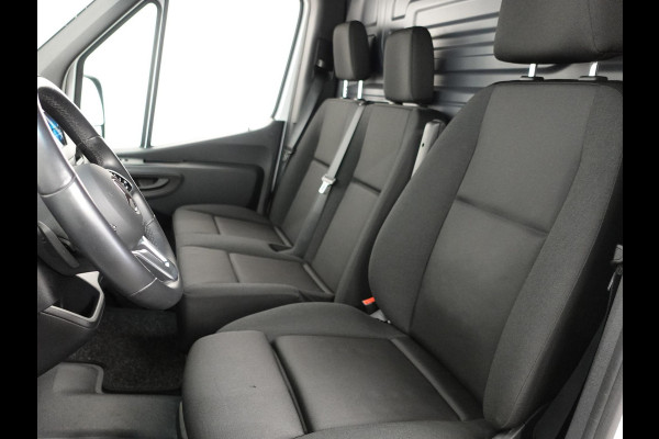 Mercedes-Benz Sprinter 315 CDI Automaat L2H2 PRO Airco MBUX Navigatie Adaptive Cruise Control Leder PDC VA + Camera Trekhaak 3500kg Comfortstoel