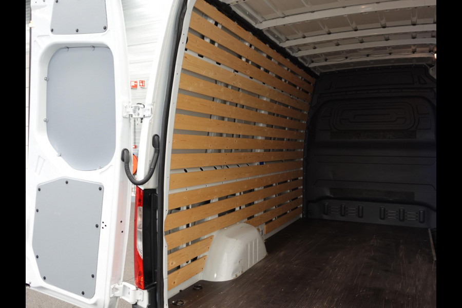 Mercedes-Benz Sprinter 315 CDI Automaat L2H2 PRO Airco MBUX Navigatie Adaptive Cruise Control Leder PDC VA + Camera Trekhaak 3500kg Comfortstoel