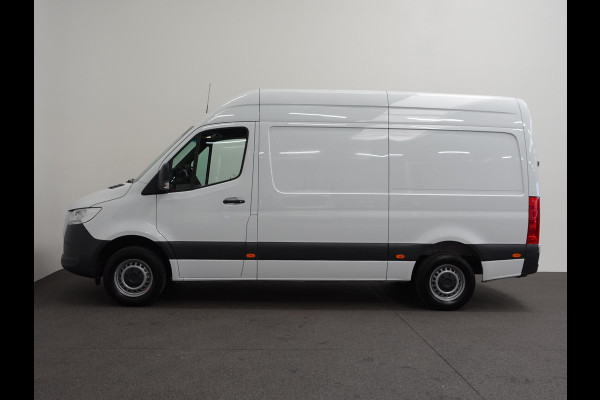 Mercedes-Benz Sprinter 315 CDI Automaat L2H2 PRO Airco MBUX Navigatie Adaptive Cruise Control Leder PDC VA + Camera Trekhaak 3500kg Comfortstoel