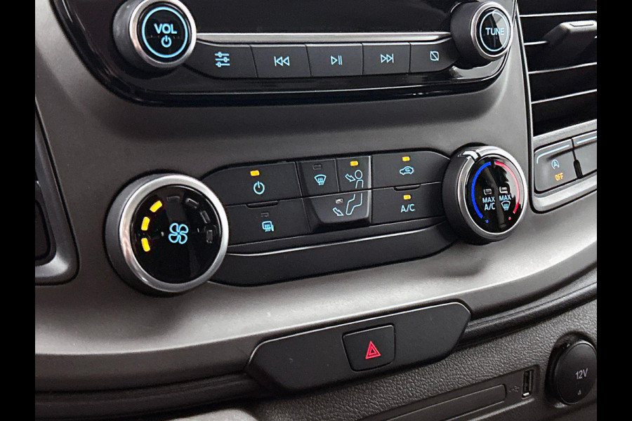 Ford Transit Custom 300 2.0 TDCI L2H1 Trend Automaat Airco Navigatie Cruisecontrol Camera Parkeersensoren Trekhaak
