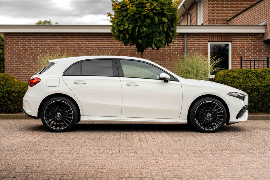 Mercedes-Benz A-Klasse 250 e AMG Line 218 PK 1e Eig Sfeerverlichting Widescreen Keyless Camera 19''