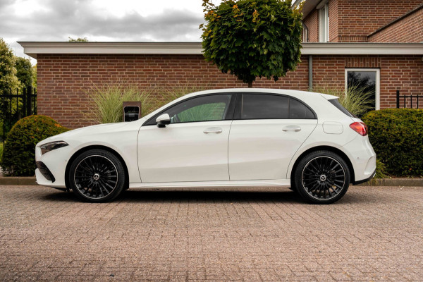 Mercedes-Benz A-Klasse 250 e AMG Line 218 PK 1e Eig Sfeerverlichting Widescreen Keyless Camera 19''
