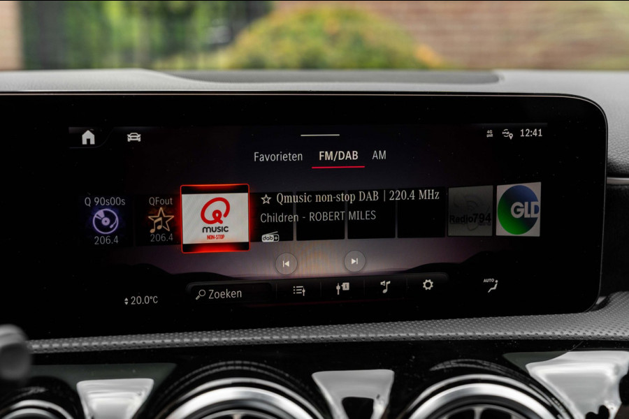 Mercedes-Benz A-Klasse 250 e AMG Line 218 PK 1e Eig Sfeerverlichting Widescreen Keyless Camera 19''