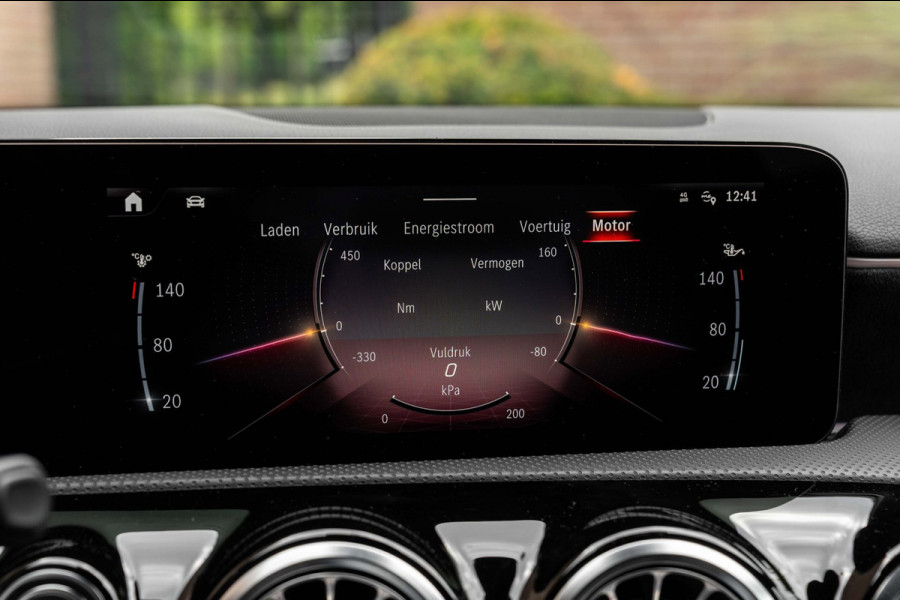 Mercedes-Benz A-Klasse 250 e AMG Line 218 PK 1e Eig Sfeerverlichting Widescreen Keyless Camera 19''