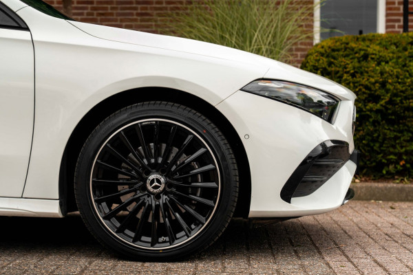 Mercedes-Benz A-Klasse 250 e AMG Line 218 PK 1e Eig Sfeerverlichting Widescreen Keyless Camera 19''