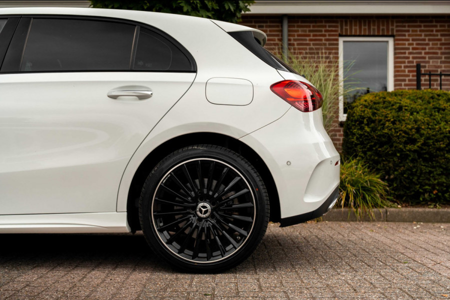 Mercedes-Benz A-Klasse 250 e AMG Line 218 PK 1e Eig Sfeerverlichting Widescreen Keyless Camera 19''