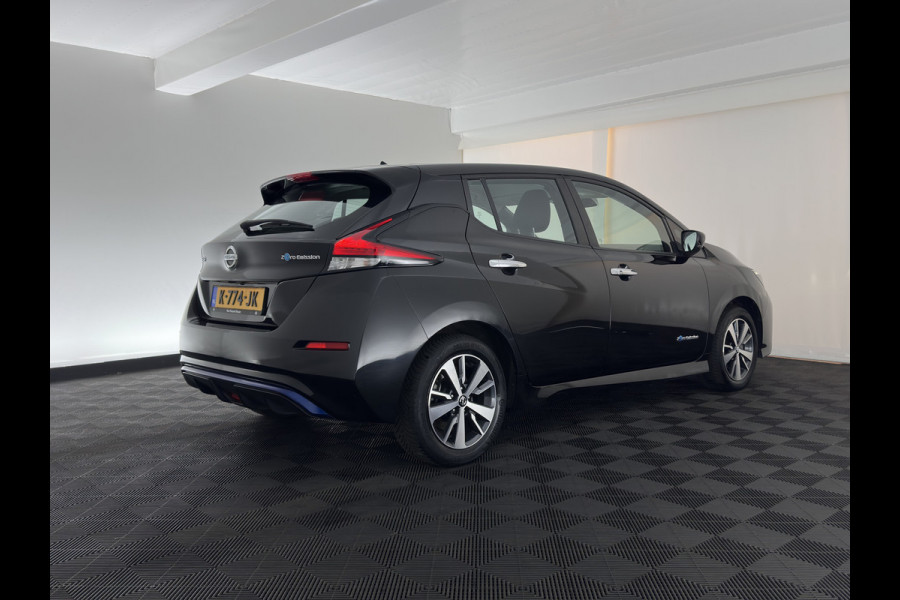 Nissan Leaf Acenta 40 kWh Aut. *HEATPUMP | ADAPTIVE-CRUISE | KEYLESS | TOPVIEW | NAVI-FULLMAP | BLINDSPOT | DAB+ | HEATED-COMFORTSEATS | DIGI-COCKPIT | PRIVACYGLASS | 16"ALU*