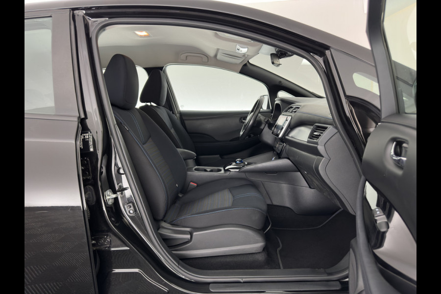 Nissan Leaf Acenta 40 kWh Aut. *HEATPUMP | ADAPTIVE-CRUISE | KEYLESS | TOPVIEW | NAVI-FULLMAP | BLINDSPOT | DAB+ | HEATED-COMFORTSEATS | DIGI-COCKPIT | PRIVACYGLASS | 16"ALU*