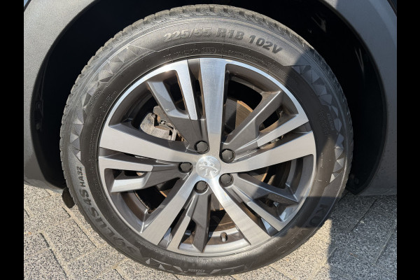 Peugeot 3008 225pk HYbrid Allure Pack Business (Trekhaak - Elektrische klep - 360gr Camera - LED - Automatische Airco - Navigatie - Apple Car