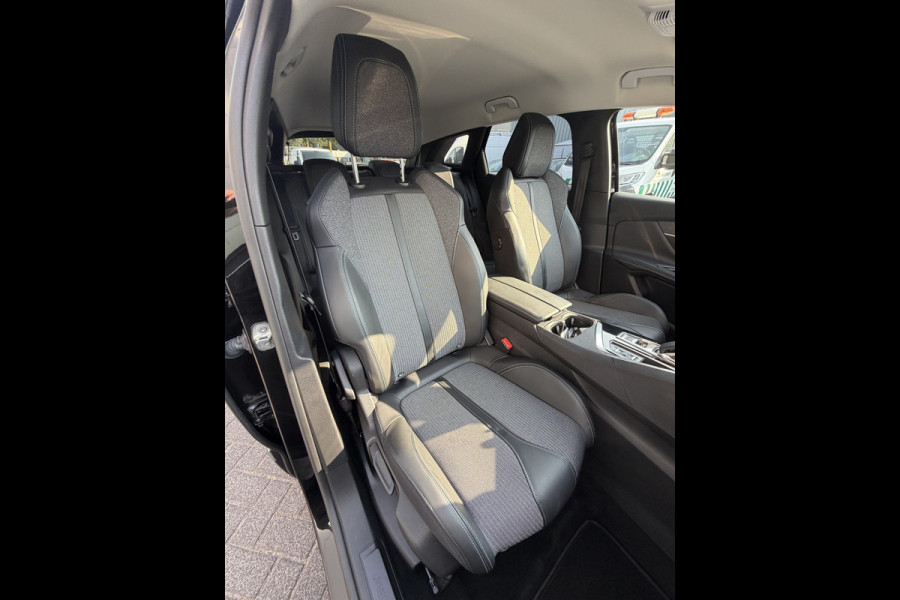 Peugeot 3008 225pk HYbrid Allure Pack Business (Trekhaak - Elektrische klep - 360gr Camera - LED - Automatische Airco - Navigatie - Apple Car