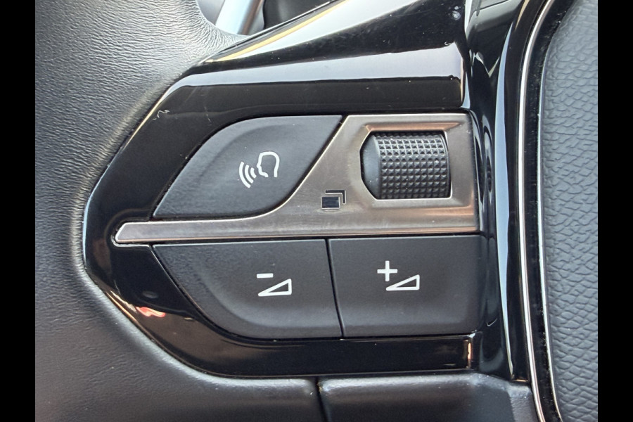 Peugeot 3008 225pk HYbrid Allure Pack Business (Trekhaak - Elektrische klep - 360gr Camera - LED - Automatische Airco - Navigatie - Apple Car