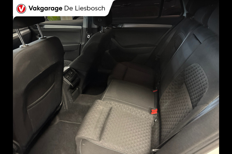 Škoda Superb Combi 1.4 TSI iV Business Edition Plus/navi/stoel stuur verw/trekhaak/apple carplay