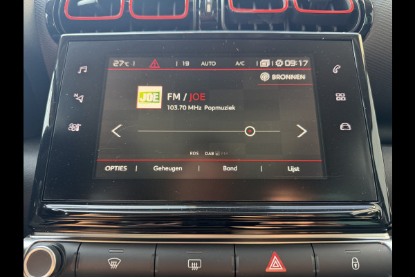 Citroën C3 Aircross 110pk Shine (Elektrisch Schuifdak - trekhaak - Camera - Parkeersensoren V+A - Automatische Airco - Navigatie - Apple carplay)