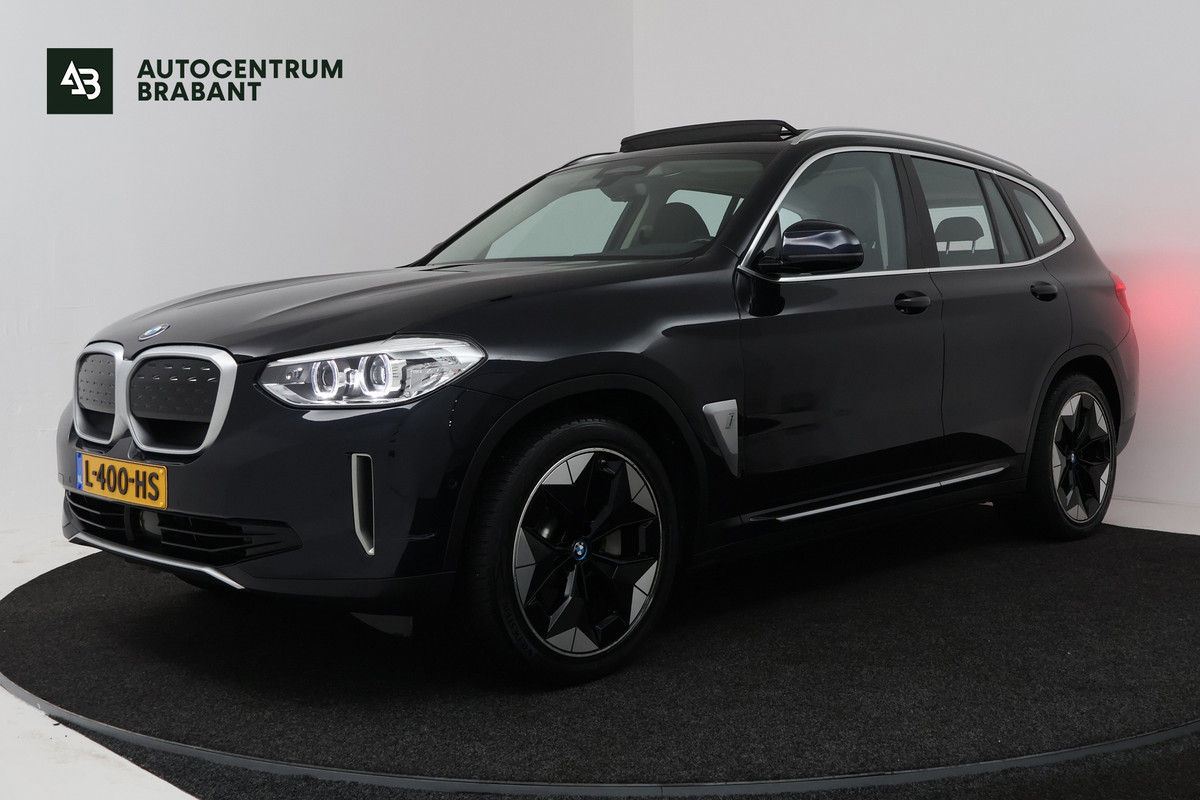 BMW iX3 Executive 80 kWh (PANORAMADAK, SFEERVERLICHTING, ADAPTIVE CRUISE, AUTOPILOT, STOELVERWARMING, 1e EIGENAAR)