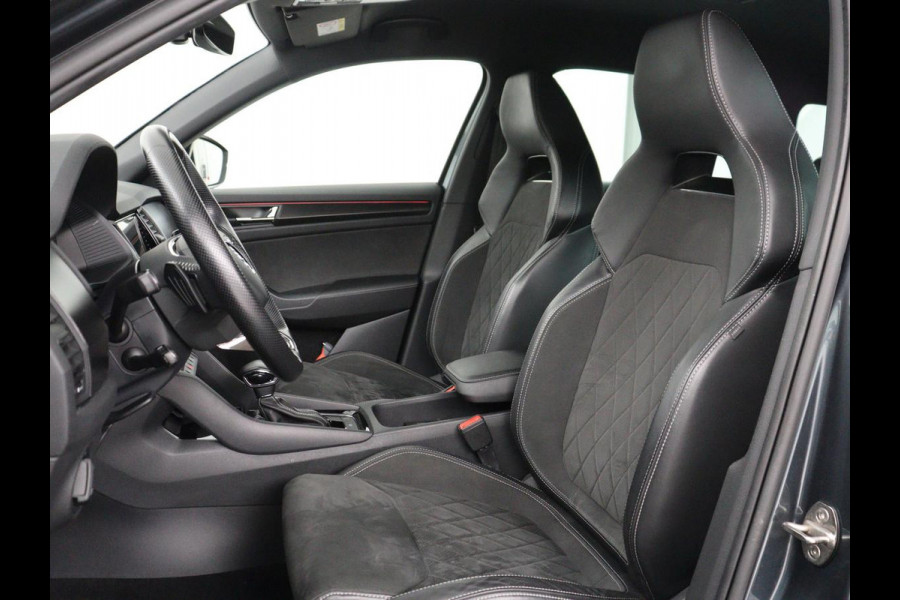 Škoda Kodiaq 1.5 TSI Sportline Business 7p. | Trekhaak | Memory | Stuur/stoel verwarming | Leder/alcantara | Carplay | Adaptive cruise | Camera | Park assist | Dodehoek detectie |