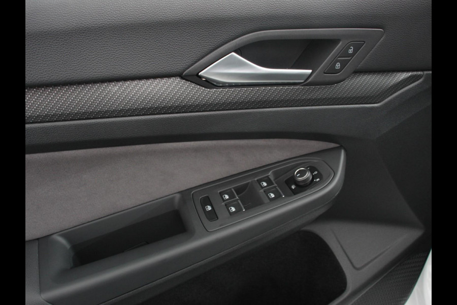 Volkswagen Golf 1.5 eTSI DSG R-Line Panorama dak Navigatie Apple Carplay/Android Auto Climate Control Camera Dab Extra Getint Glas Adaptive Cruise Control Virtual Cockpit Lichtmetalen Velgen