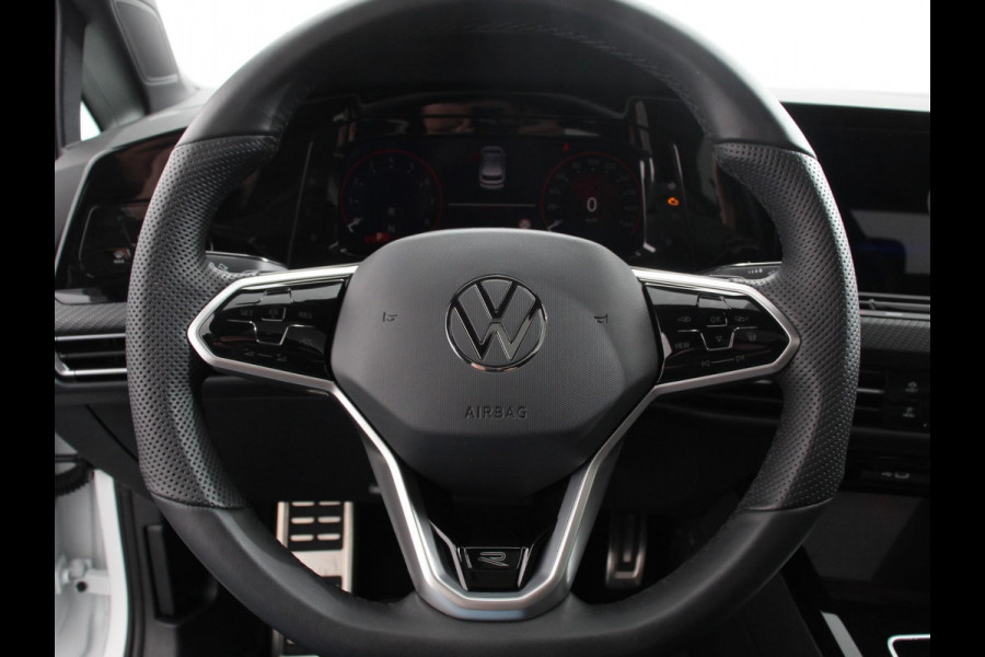 Volkswagen Golf 1.5 eTSI DSG R-Line Panorama dak Navigatie Apple Carplay/Android Auto Climate Control Camera Dab Extra Getint Glas Adaptive Cruise Control Virtual Cockpit Lichtmetalen Velgen