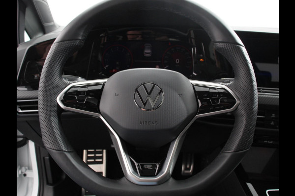 Volkswagen Golf 1.5 eTSI DSG R-Line Panorama dak Navigatie Apple Carplay/Android Auto Climate Control Camera Dab Extra Getint Glas Adaptive Cruise Control Virtual Cockpit Lichtmetalen Velgen