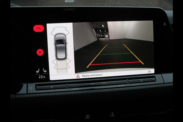 Volkswagen Golf 1.5 eTSI DSG R-Line Panorama dak Navigatie Apple Carplay/Android Auto Climate Control Camera Dab Extra Getint Glas Adaptive Cruise Control Virtual Cockpit Lichtmetalen Velgen