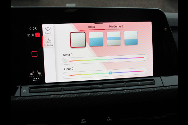 Volkswagen Golf 1.5 eTSI DSG R-Line Panorama dak Navigatie Apple Carplay/Android Auto Climate Control Camera Dab Extra Getint Glas Adaptive Cruise Control Virtual Cockpit Lichtmetalen Velgen