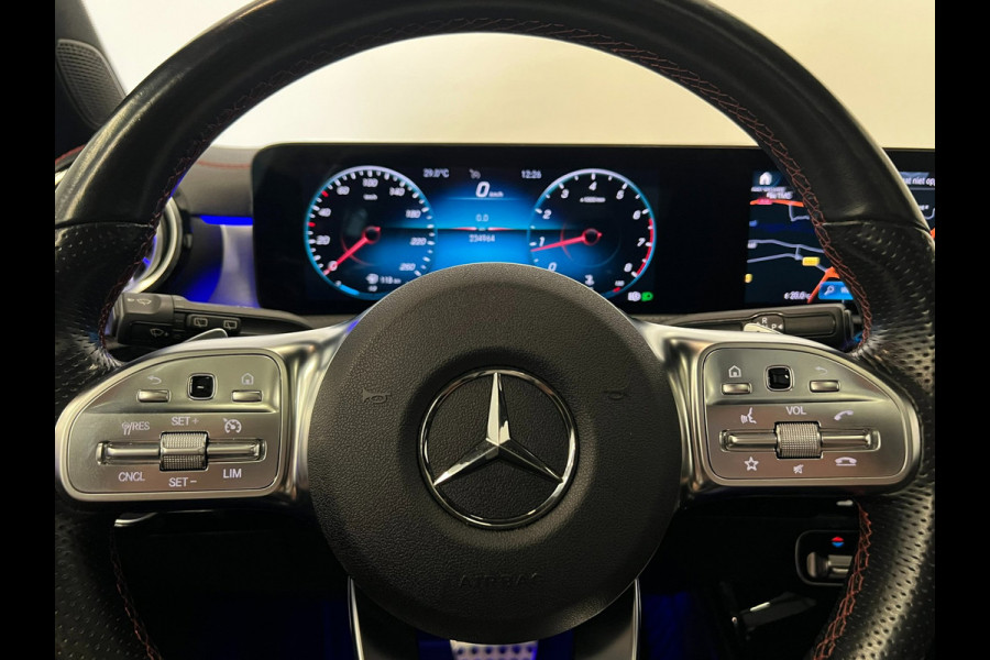 Mercedes-Benz CLA-Klasse Shooting Brake 200 / AMG / Pano / NL-auto / Memory