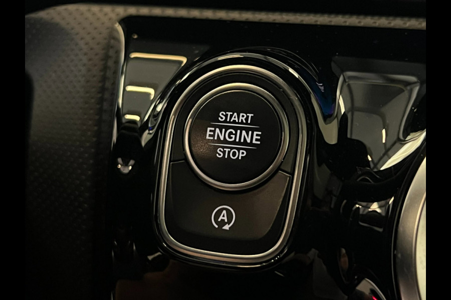 Mercedes-Benz CLA-Klasse Shooting Brake 200 / AMG / Pano / NL-auto / Memory